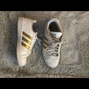 Adidas superstars gold striped